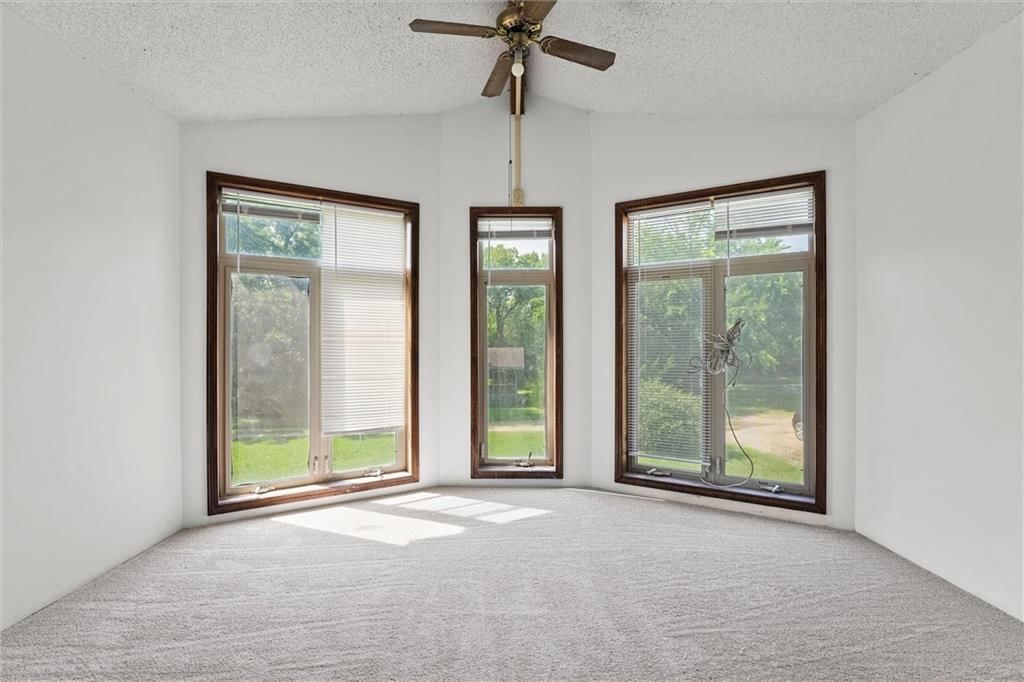 Photo 21 of 35 - 12925 246th Street