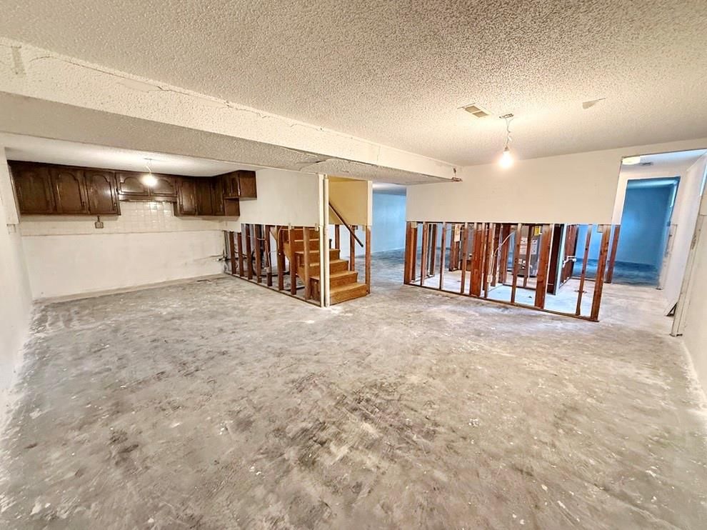 1406 S Summer Street — photo 20