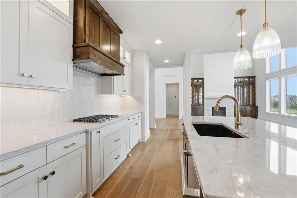 2304 NE Shoal Creek Parkway — photo 17
