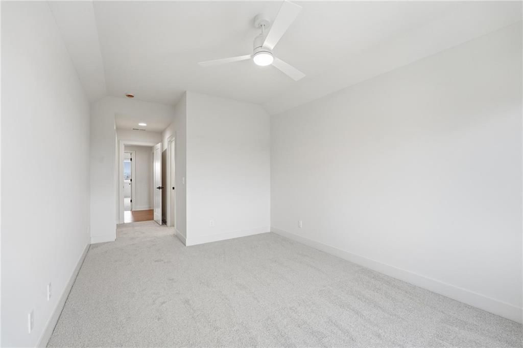 2304 NE Shoal Creek Parkway — photo 40