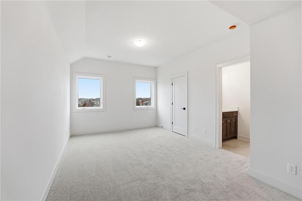 2304 NE Shoal Creek Parkway — photo 50