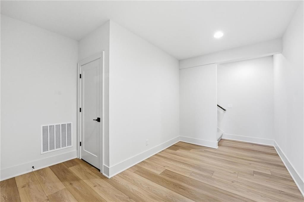 2304 NE Shoal Creek Parkway — photo 53