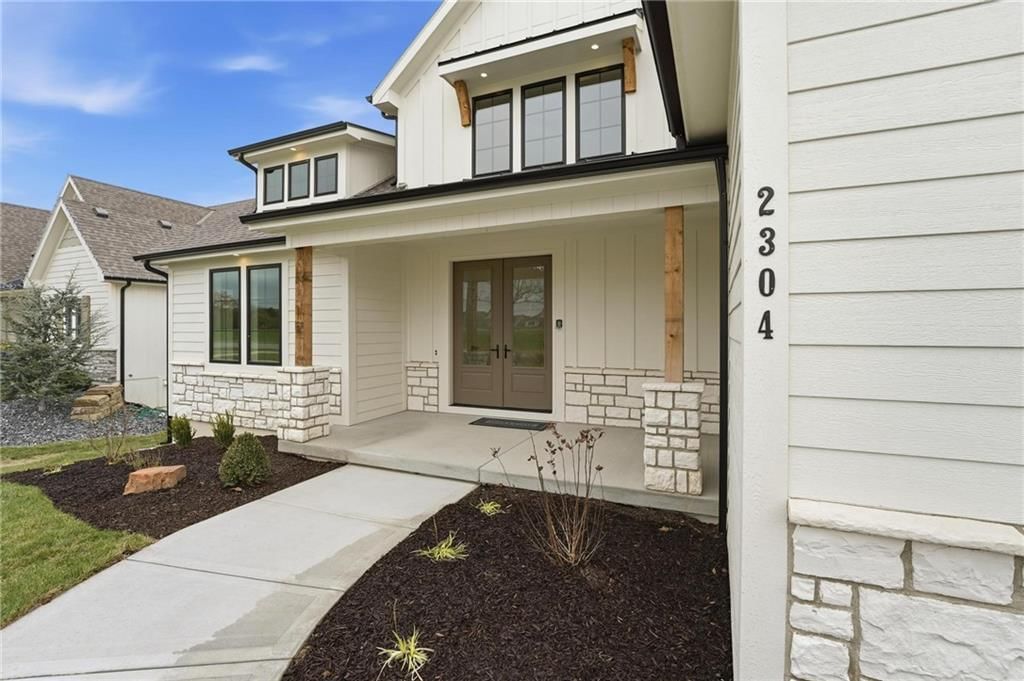 2304 NE Shoal Creek Parkway — photo 78