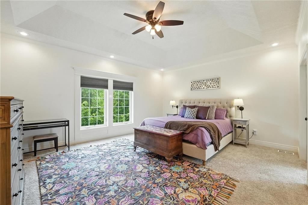 Photo 10 of 28 - 6025 Vardon Drive