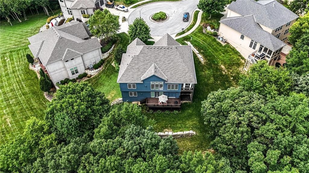 Photo 23 of 28 - 6025 Vardon Drive