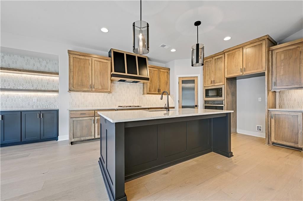 15253 W 162nd Street — photo 15