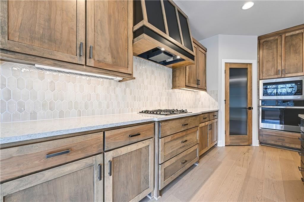 15253 W 162nd Street — photo 18