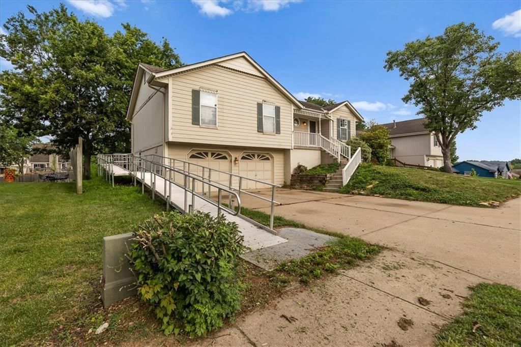 3216 S Bryn Mawr Drive — photo 3