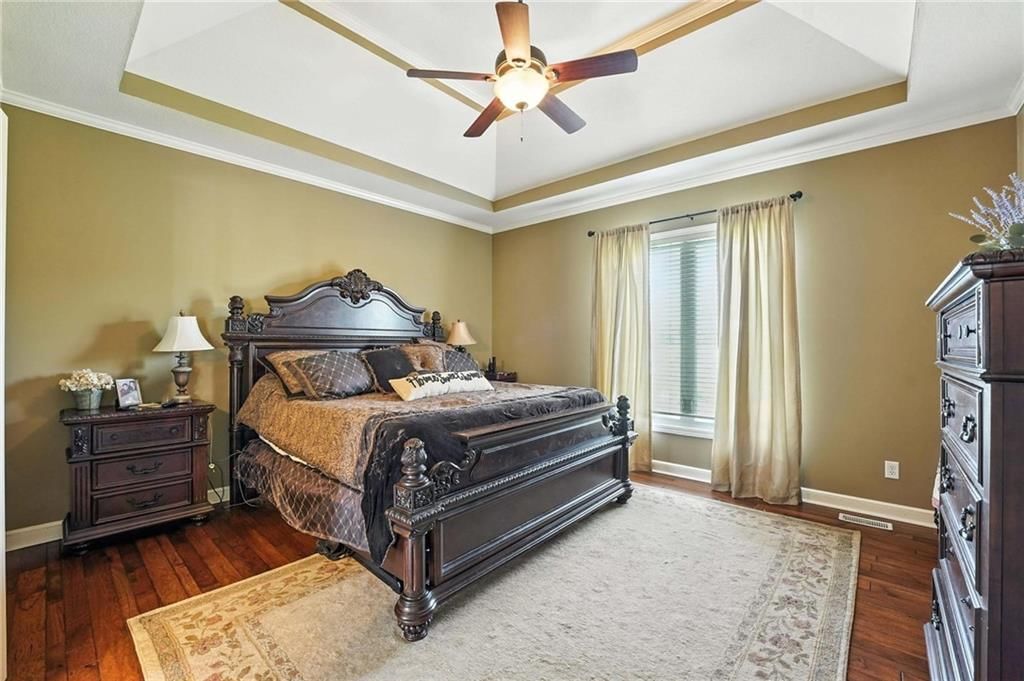 Photo 13 of 37 - 2211 NW Hedgewood Drive