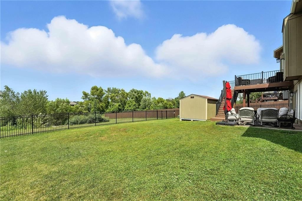 Photo 33 of 37 - 2211 NW Hedgewood Drive