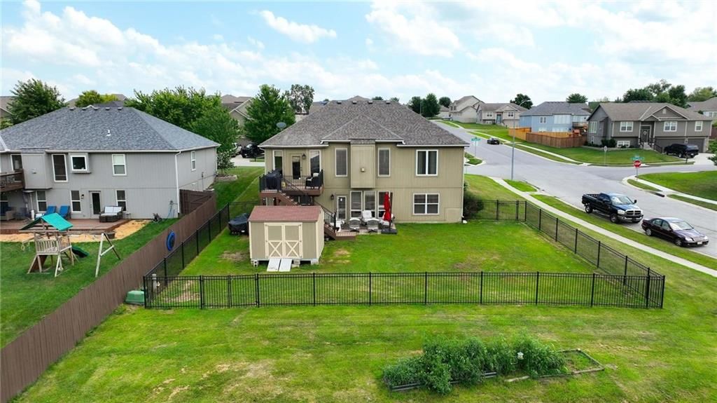 Photo 35 of 37 - 2211 NW Hedgewood Drive