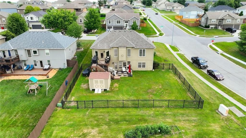 Photo 36 of 37 - 2211 NW Hedgewood Drive
