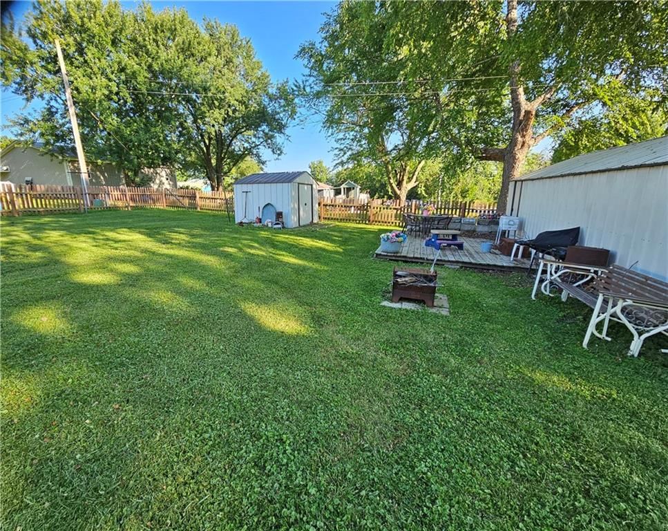 Photo 12 of 28 - 380 Locust Street