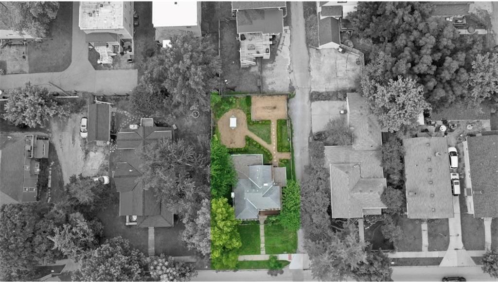 Photo 27 of 30 - 334 W Kansas Street