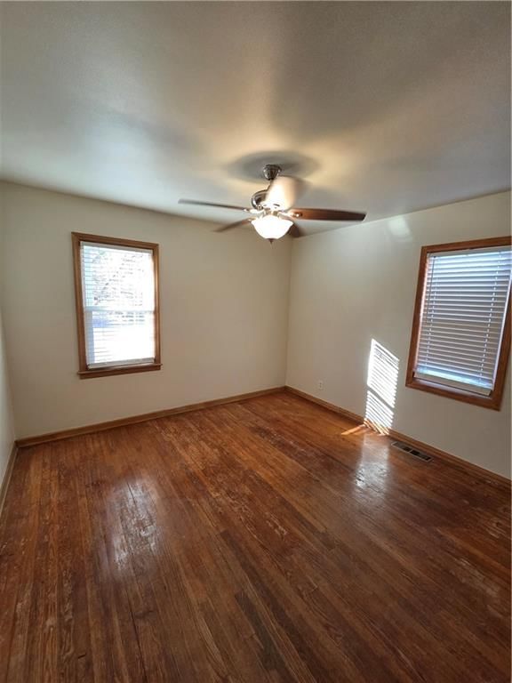 832 W Charles Street — photo 10