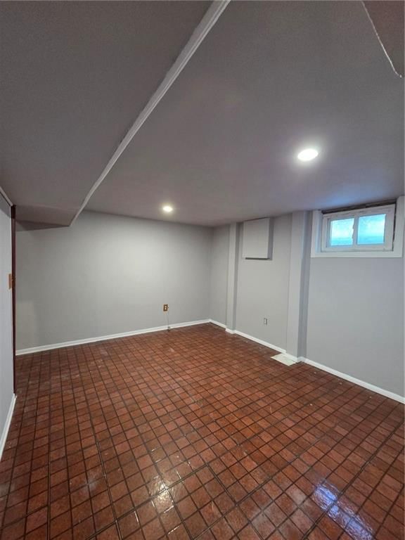 832 W Charles Street — photo 12
