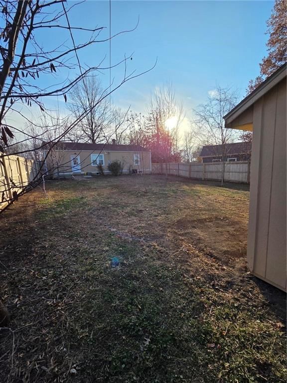 832 W Charles Street — photo 21