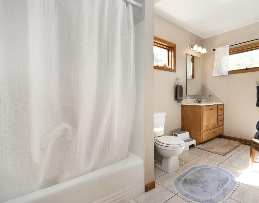 284 W Flint Hills Drive — photo 8