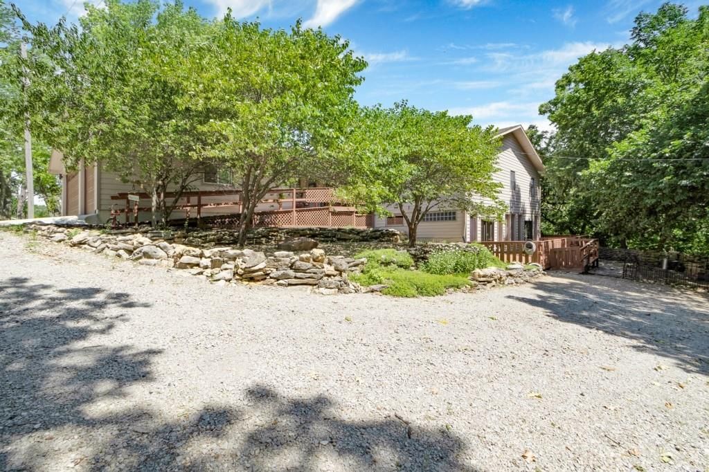 284 W Flint Hills Drive — photo 25