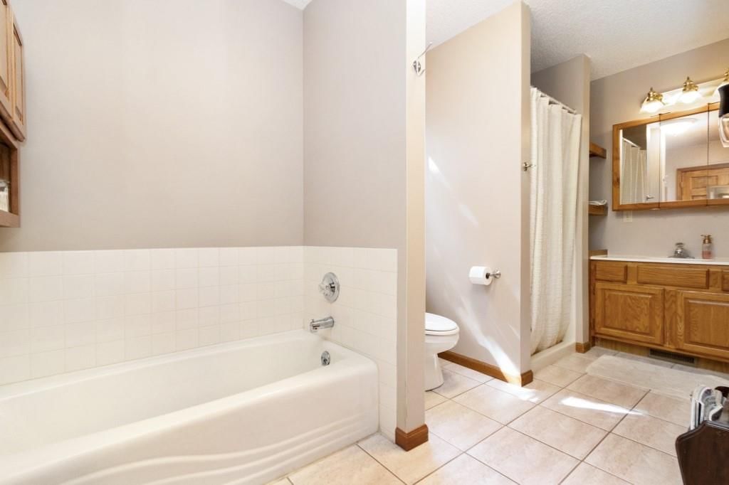 284 W Flint Hills Drive — photo 33