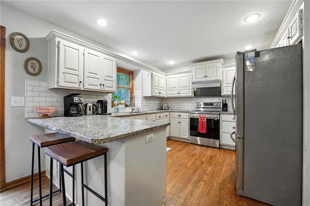 Photo 11 of 54 - 6235 N Forest Drive