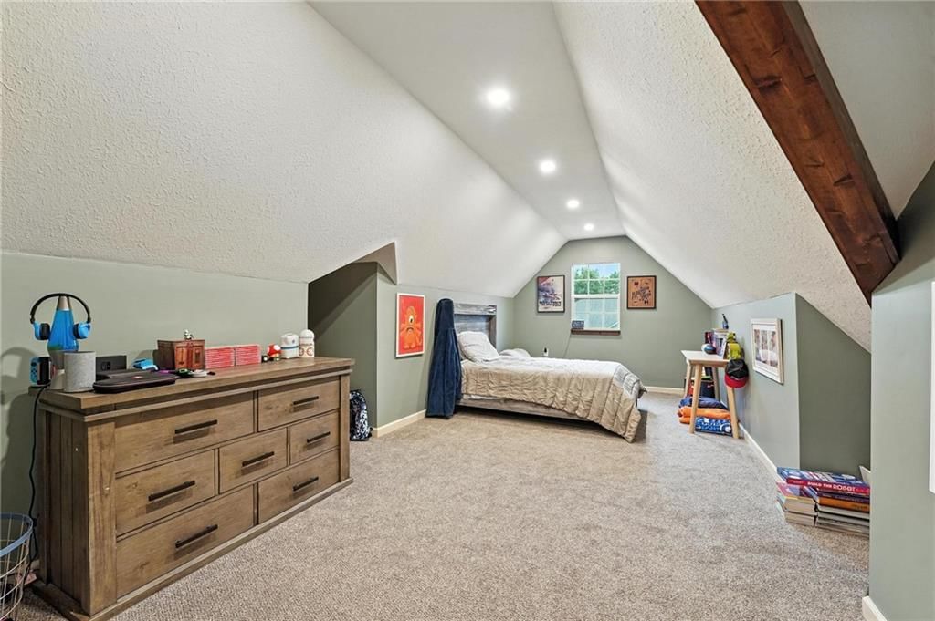 Photo 31 of 54 - 6235 N Forest Drive