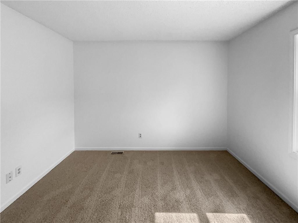 1706 Regency Drive — photo 9