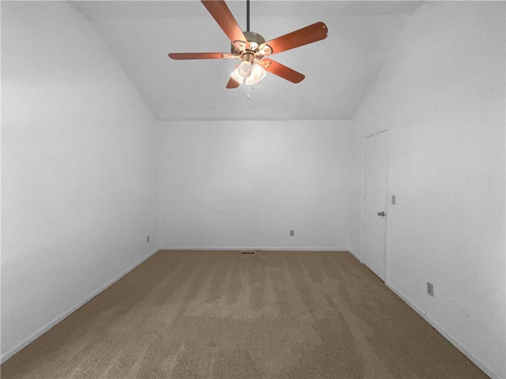 1706 Regency Drive — photo 10