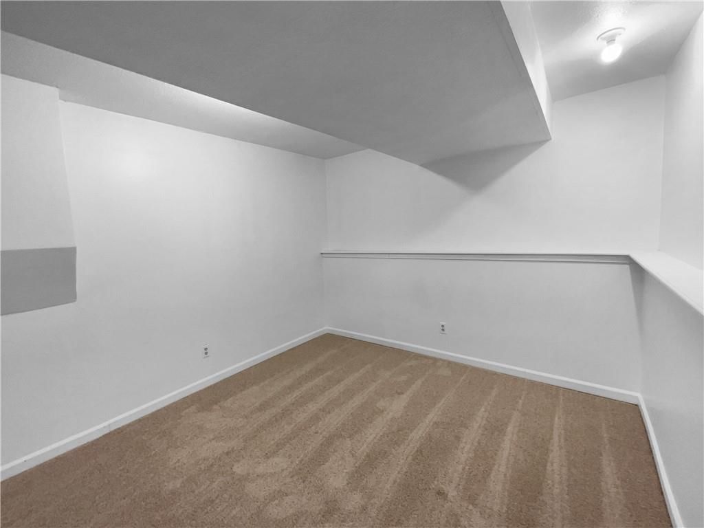 1706 Regency Drive — photo 14