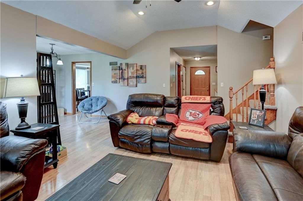 Photo 9 of 38 - 16500 E 28th Place