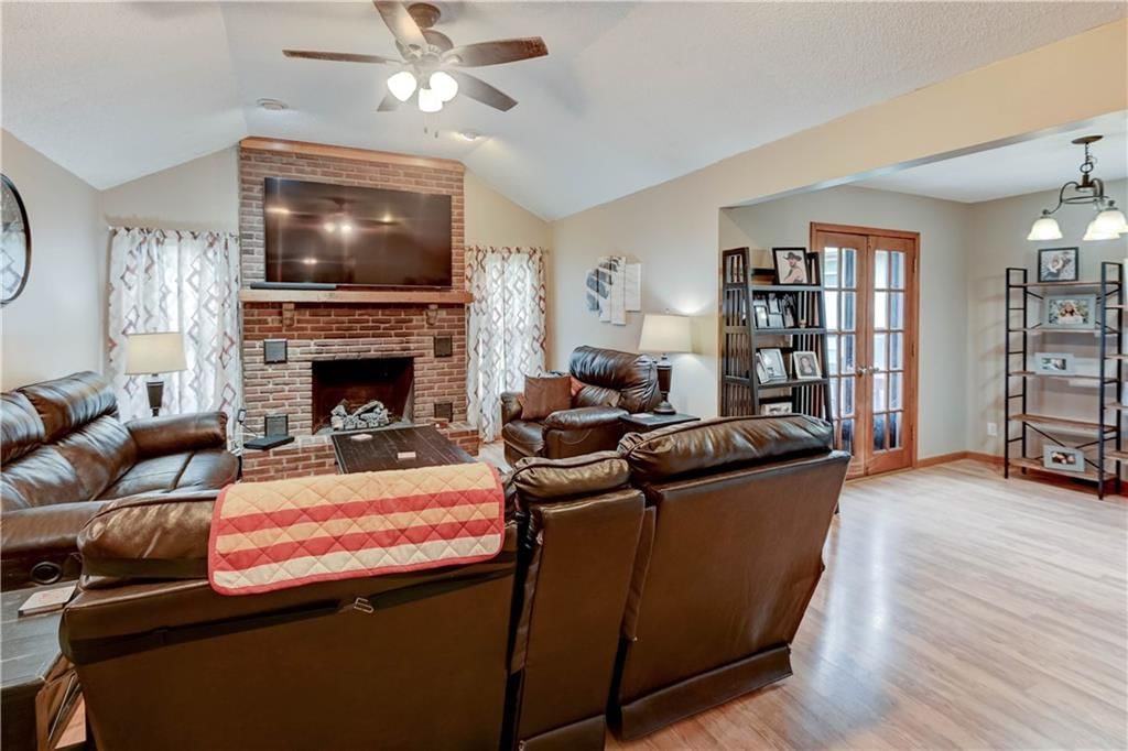 Photo 11 of 38 - 16500 E 28th Place