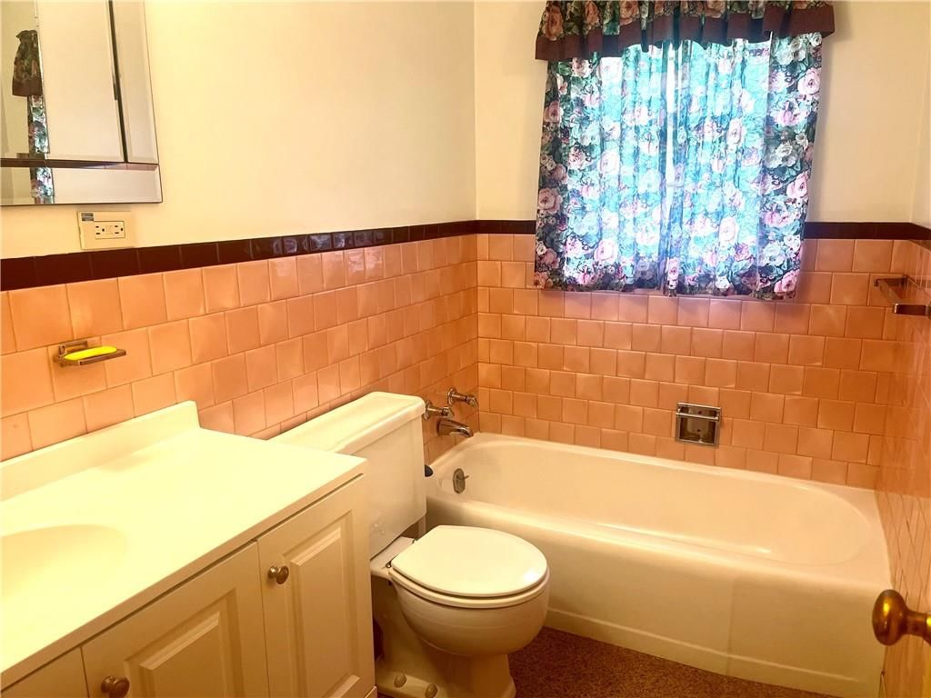 11111 Lake Street — photo 7