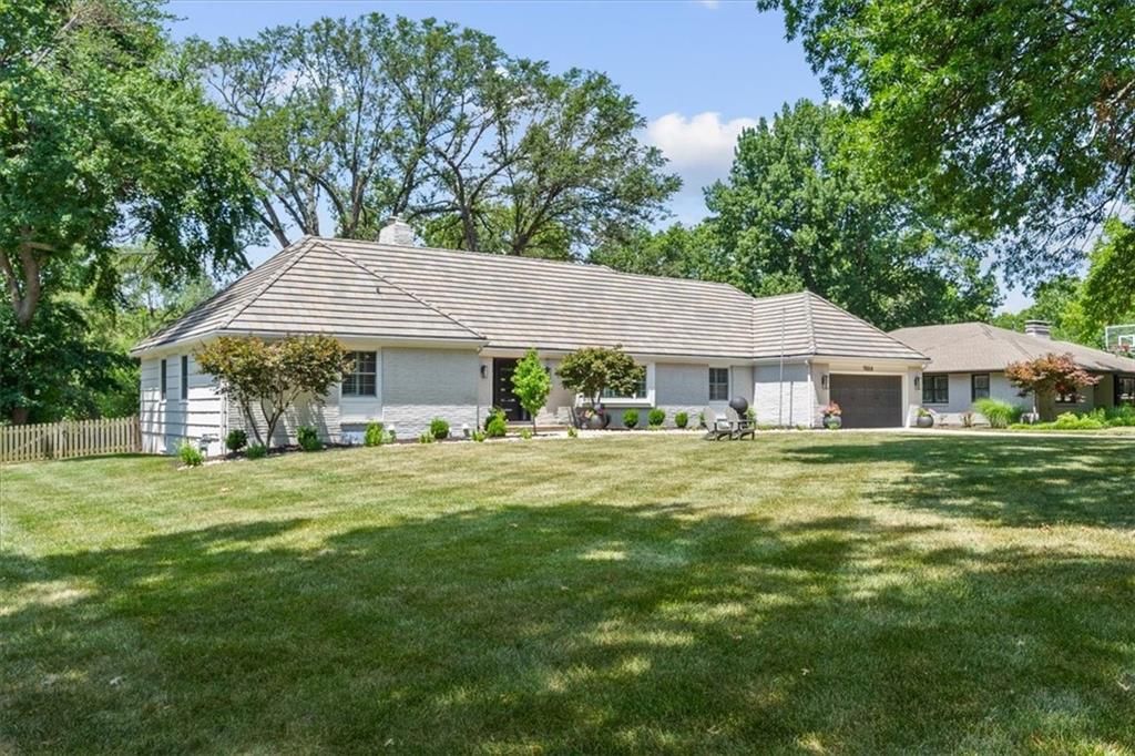 9614 Lee Boulevard, Leawood, KS