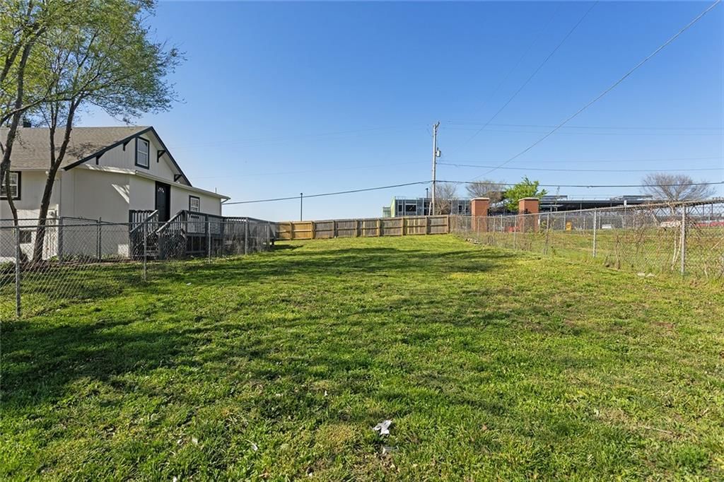 Photo 38 of 40 - 206 SW 22nd Street