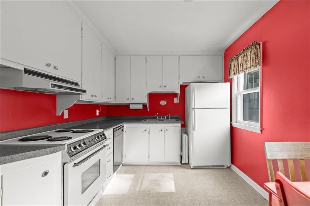 Photo 9 of 19 - 7820 Juniper Street