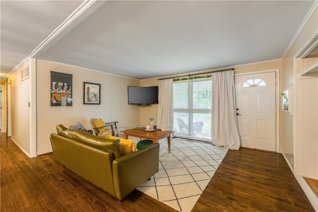 808 NE 62nd Street — photo 3