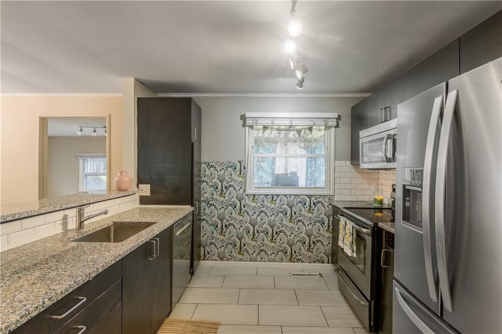 808 NE 62nd Street — photo 9