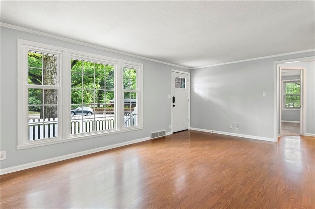 7407 Roe Avenue — photo 5