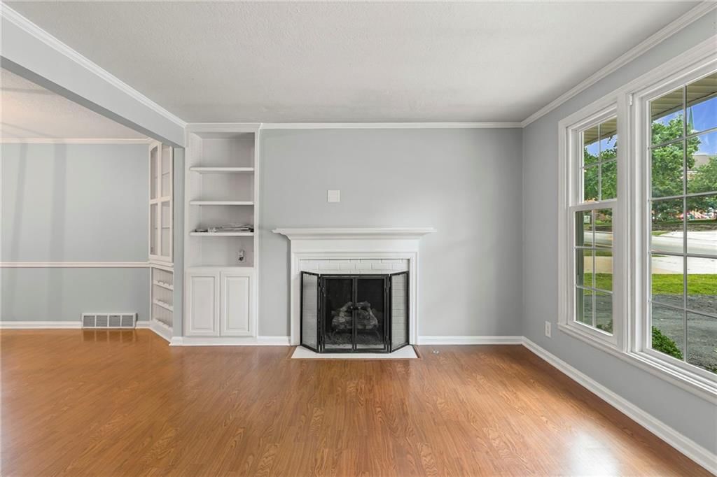 7407 Roe Avenue — photo 7