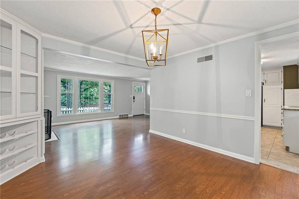 7407 Roe Avenue — photo 11