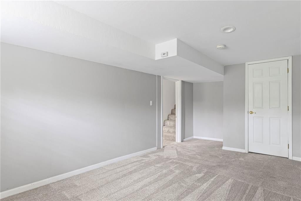 7407 Roe Avenue — photo 33