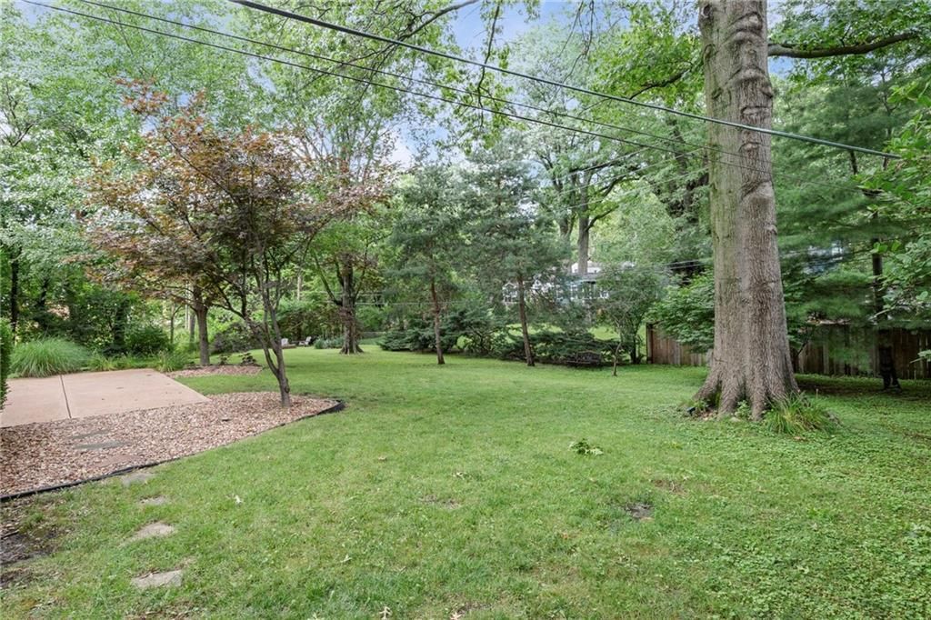 7407 Roe Avenue — photo 38