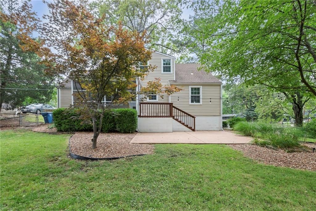 7407 Roe Avenue — photo 42