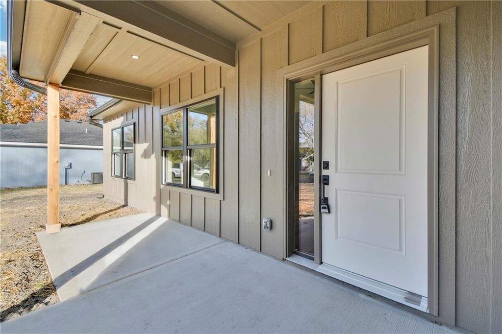 502 Washington Street — photo 9
