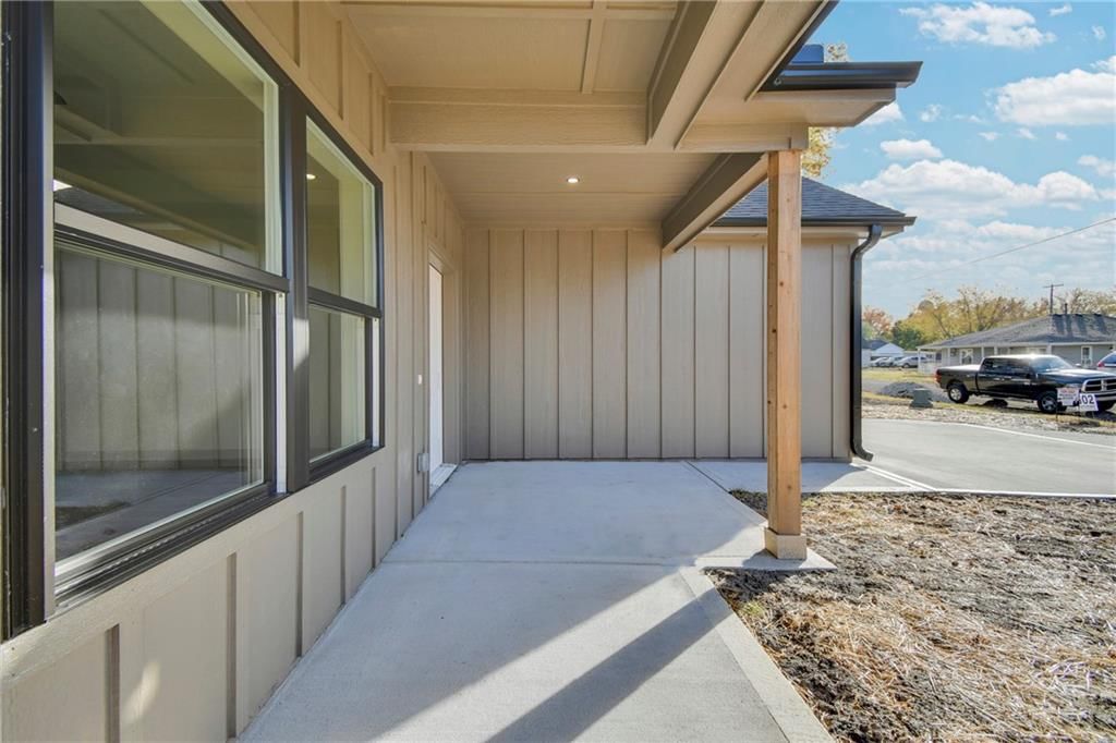 502 Washington Street — photo 10