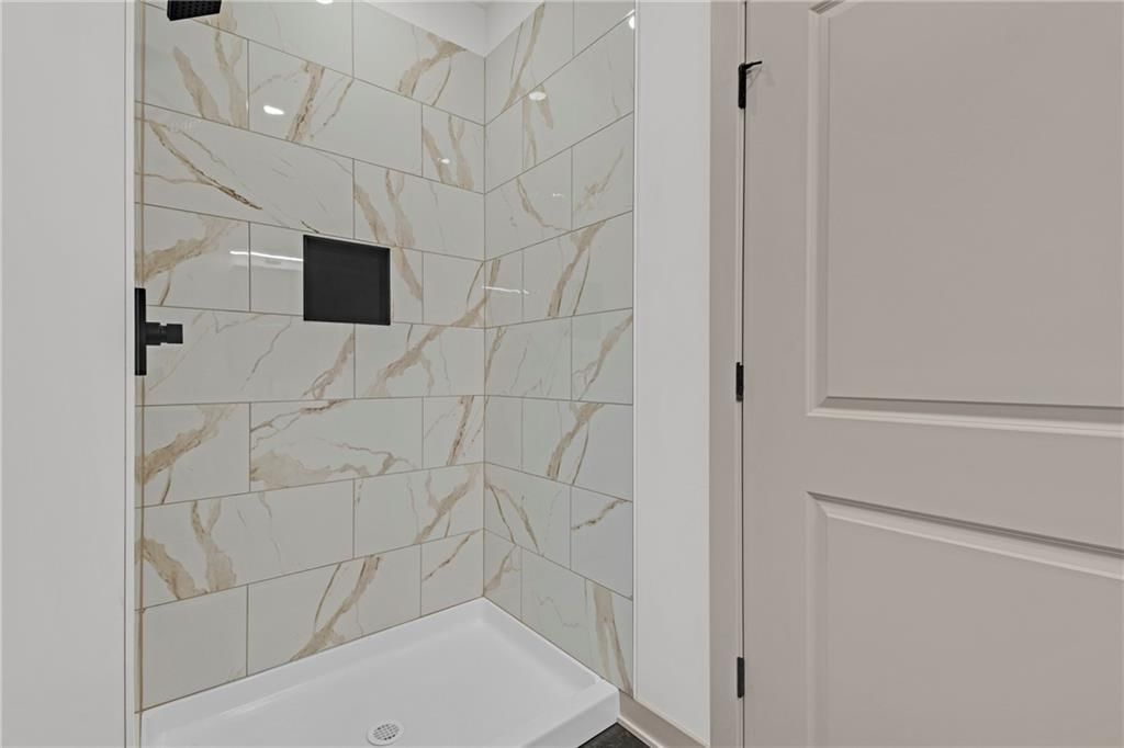 502 Washington Street — photo 29