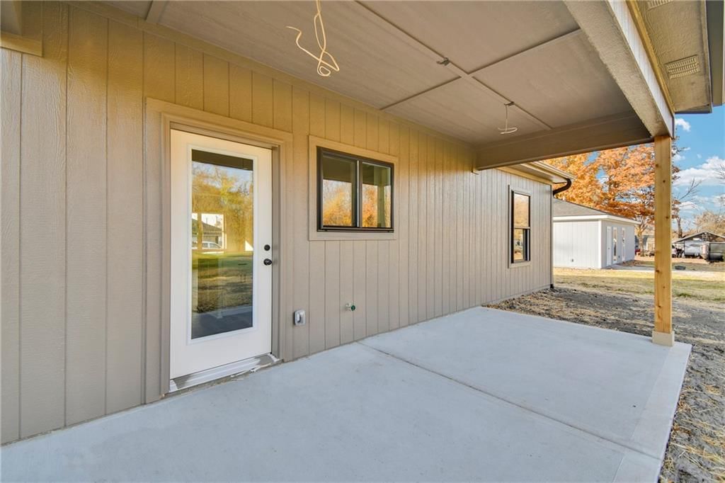 502 Washington Street — photo 44
