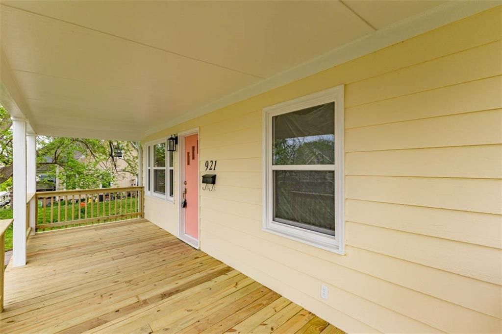 921 Armstrong Avenue — photo 5