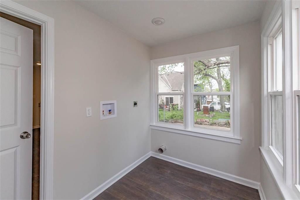 921 Armstrong Avenue — photo 13