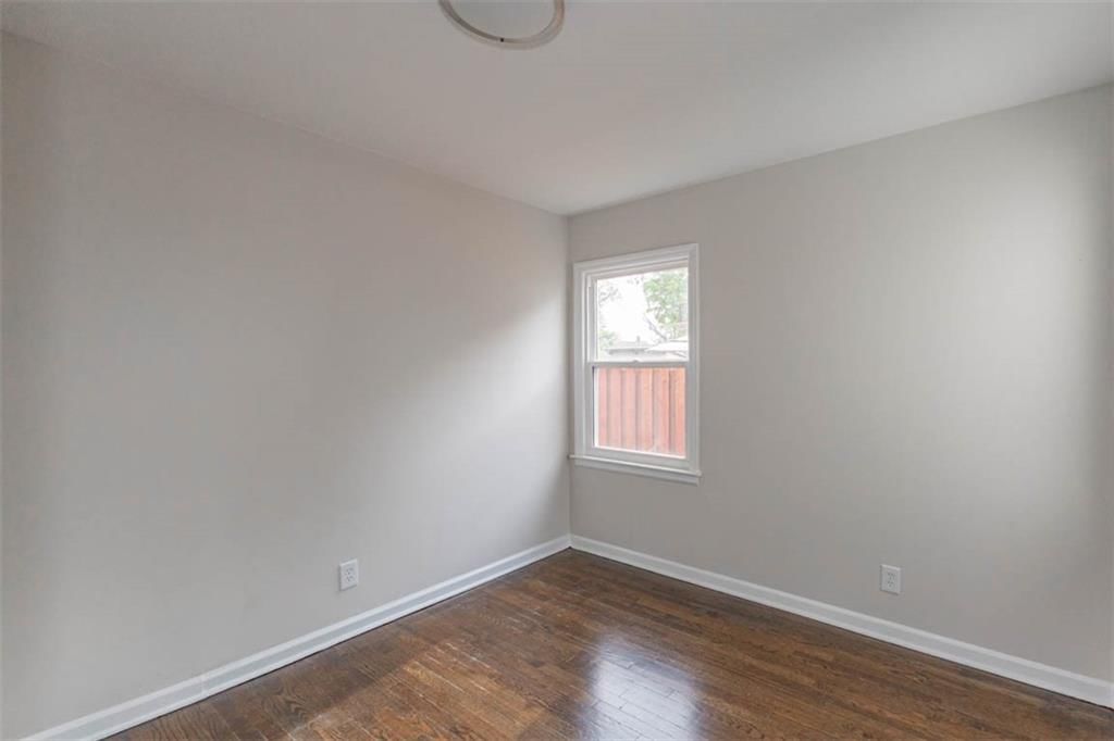 921 Armstrong Avenue — photo 14